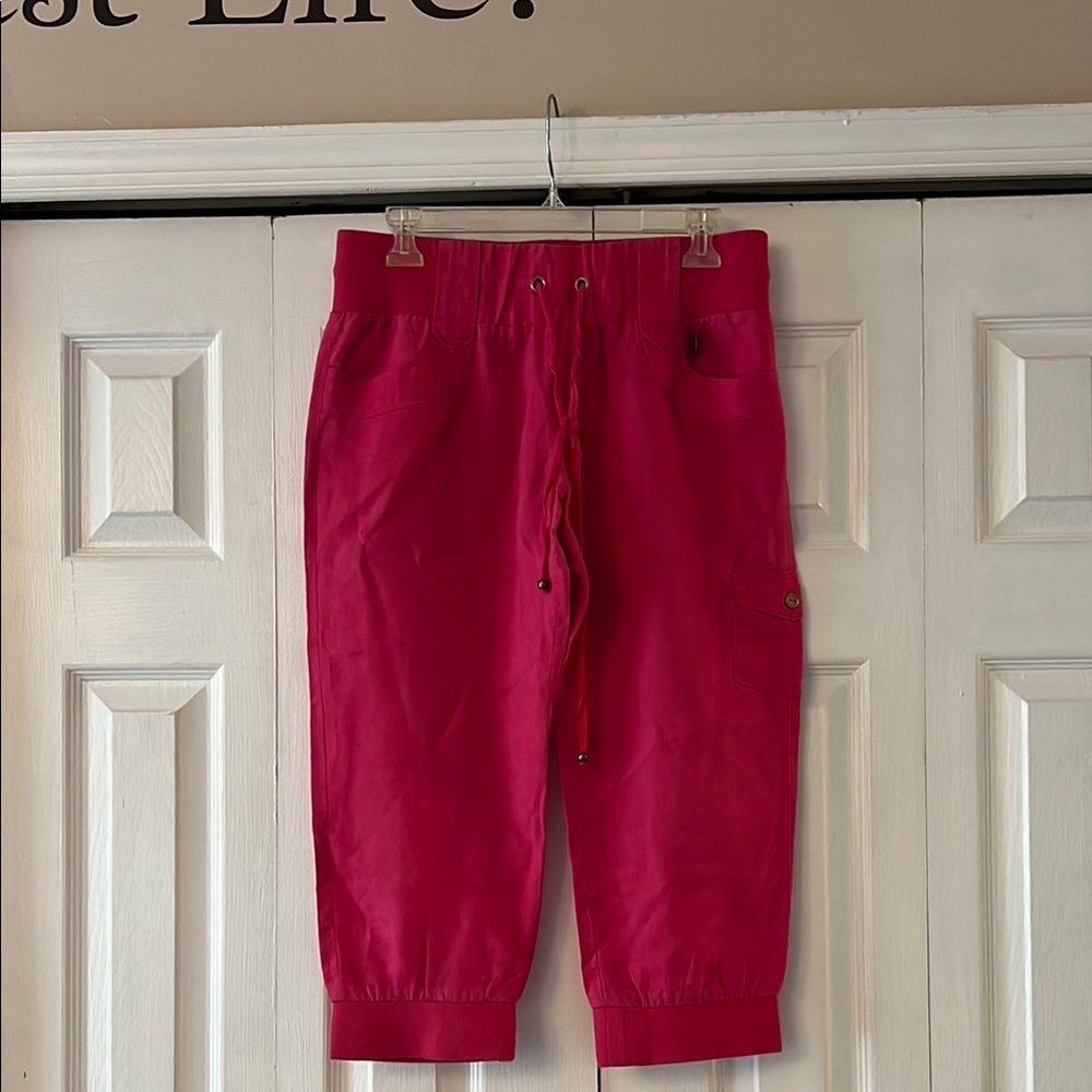Guess- Hot Pink knee-length Jogger Pants